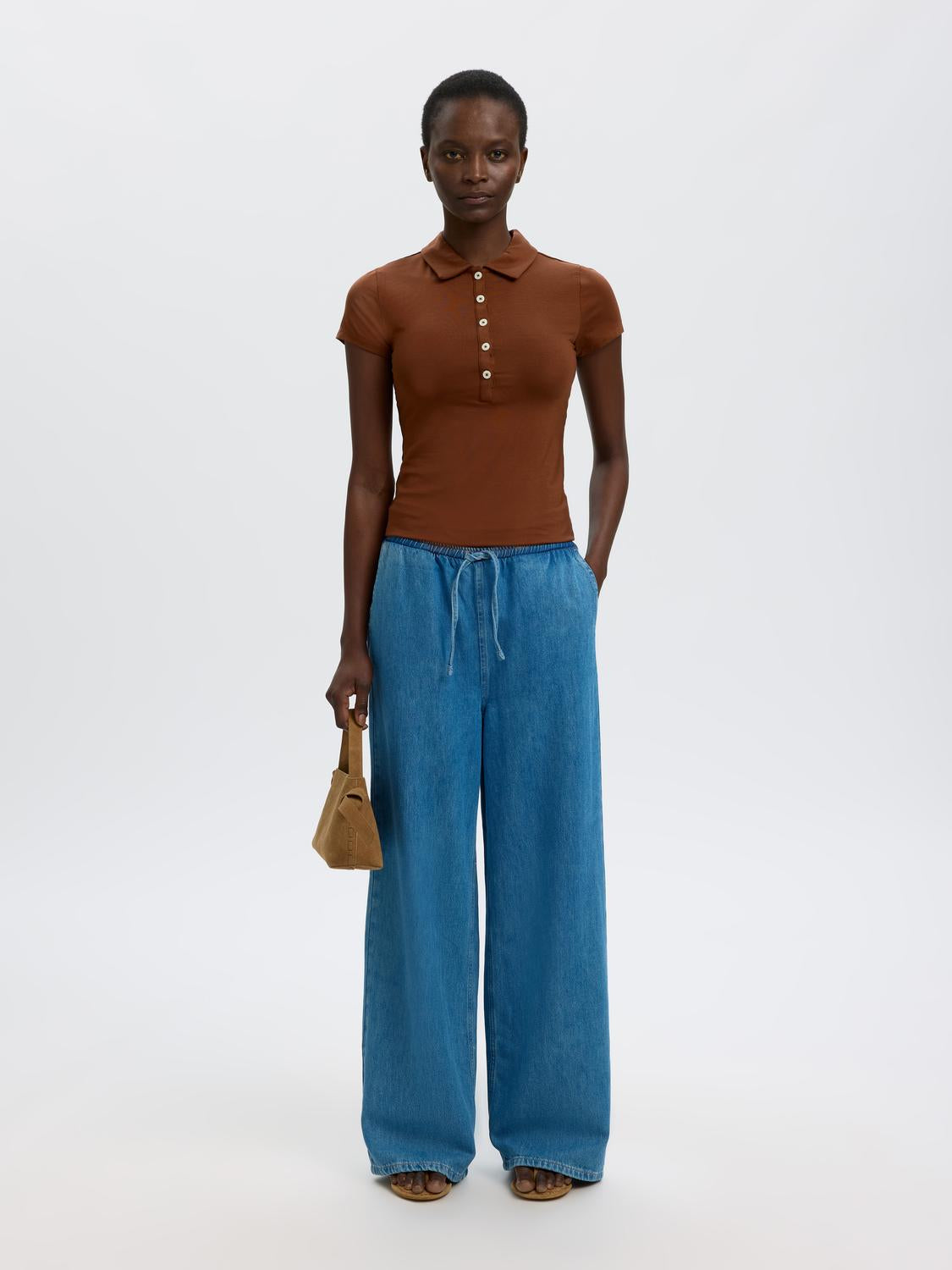 model_shot-creative